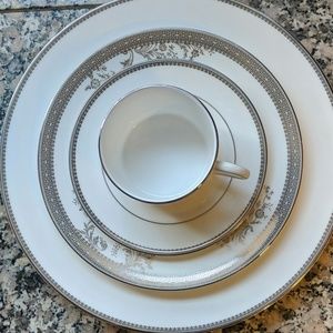 🎀Vera Wang China Set🎀